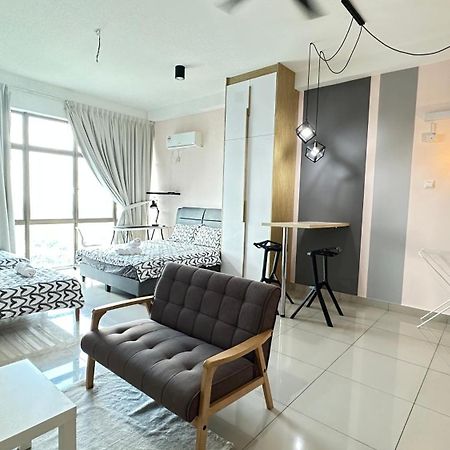 Palazio Serviced Apartment In Mount Austin Near Aeon Ikea Toppen Hsi Johor Bahru Ngoại thất bức ảnh