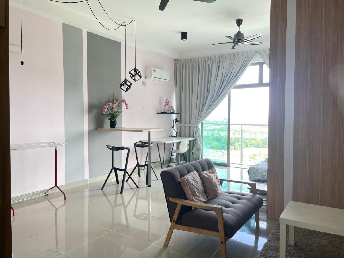 Palazio Serviced Apartment In Mount Austin Near Aeon Ikea Toppen Hsi Johor Bahru Ngoại thất bức ảnh