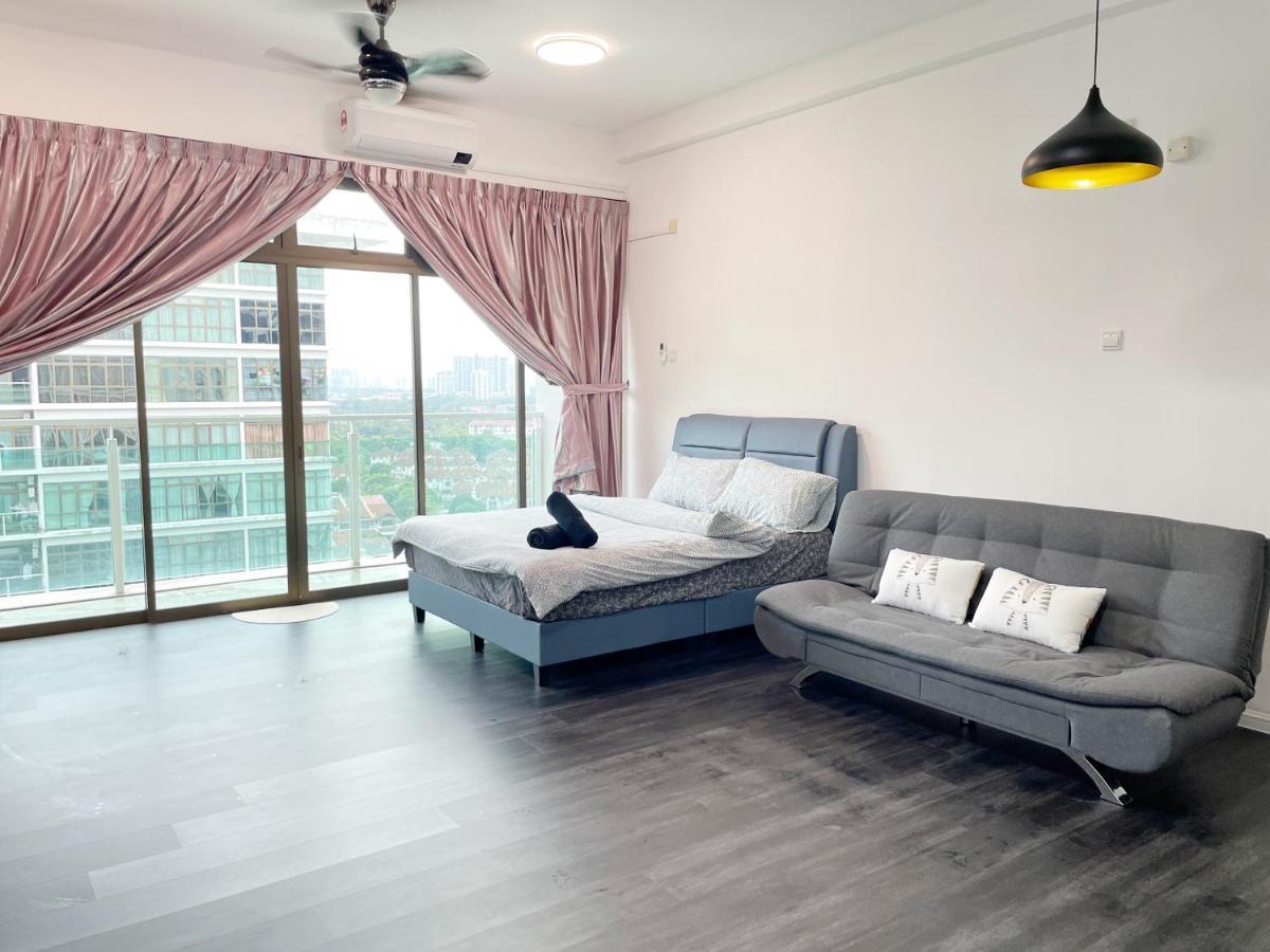 Palazio Serviced Apartment In Mount Austin Near Aeon Ikea Toppen Hsi Johor Bahru Ngoại thất bức ảnh