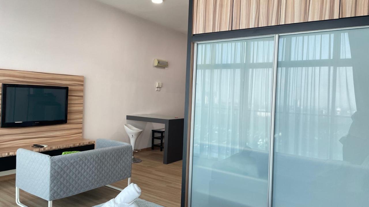 Palazio Serviced Apartment In Mount Austin Near Aeon Ikea Toppen Hsi Johor Bahru Ngoại thất bức ảnh