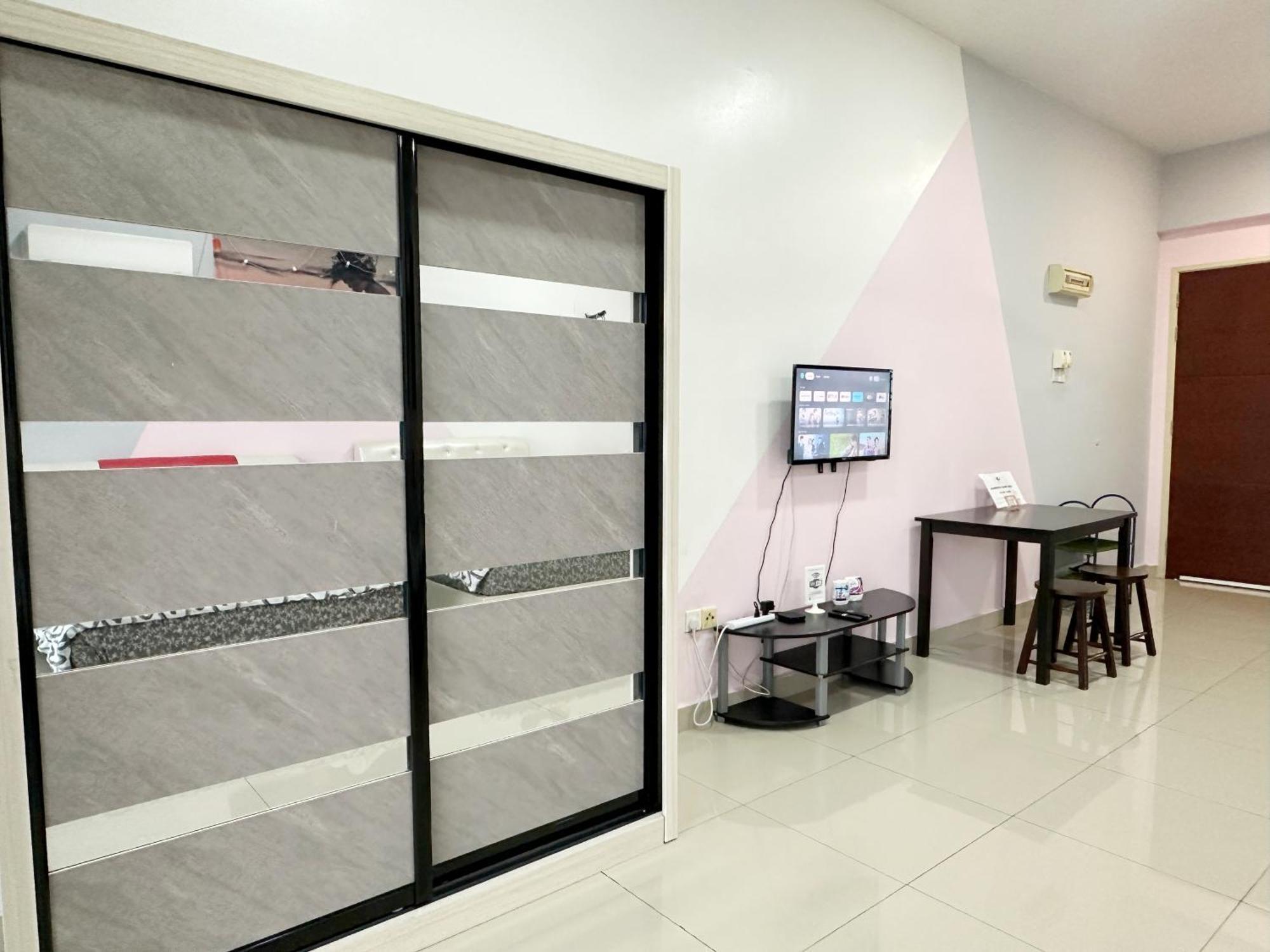 Palazio Serviced Apartment In Mount Austin Near Aeon Ikea Toppen Hsi Johor Bahru Ngoại thất bức ảnh