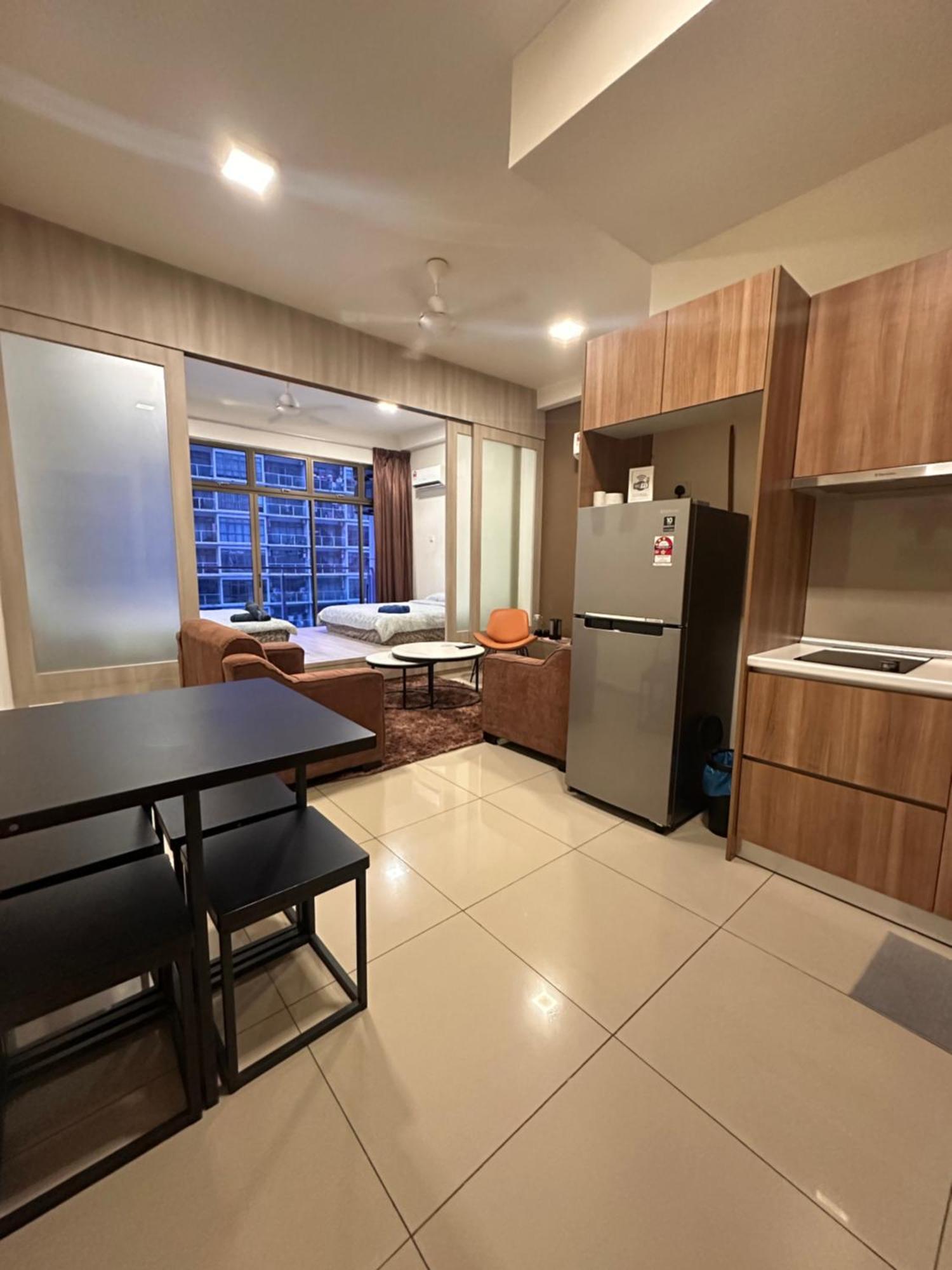 Palazio Serviced Apartment In Mount Austin Near Aeon Ikea Toppen Hsi Johor Bahru Ngoại thất bức ảnh